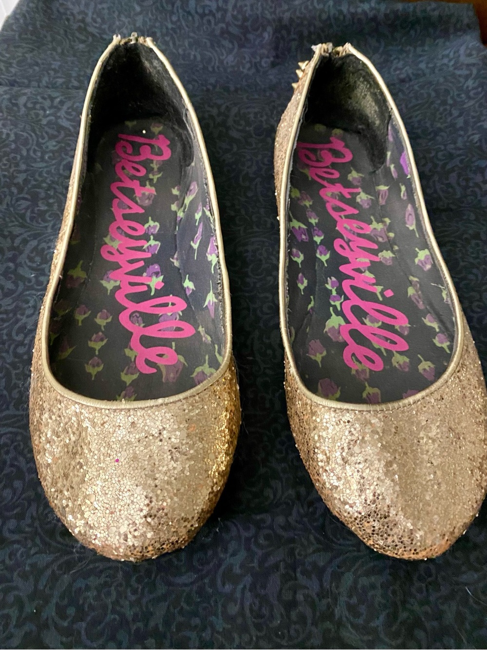 Betsey Johnson Gold Glitter Ballet Flats